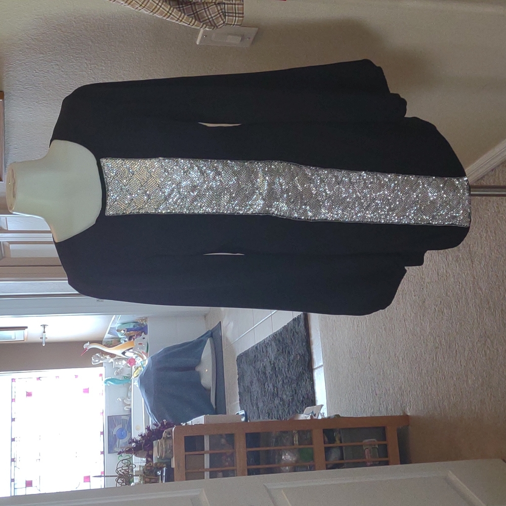 BNWT Sherri Bodell silk black and silver party dress open back size small